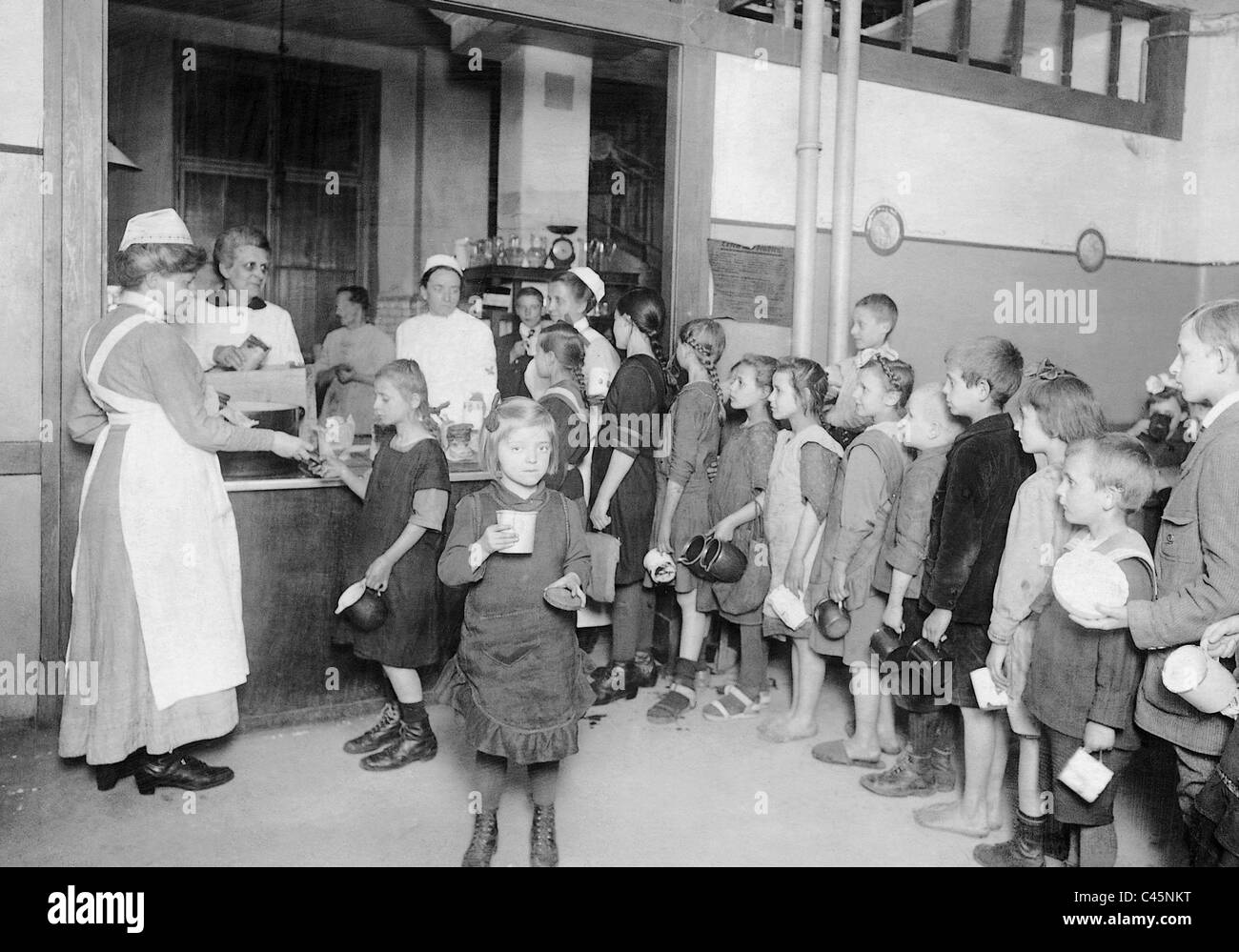 Supply of school children in Berlin, 1920 Stock Photo Alamy