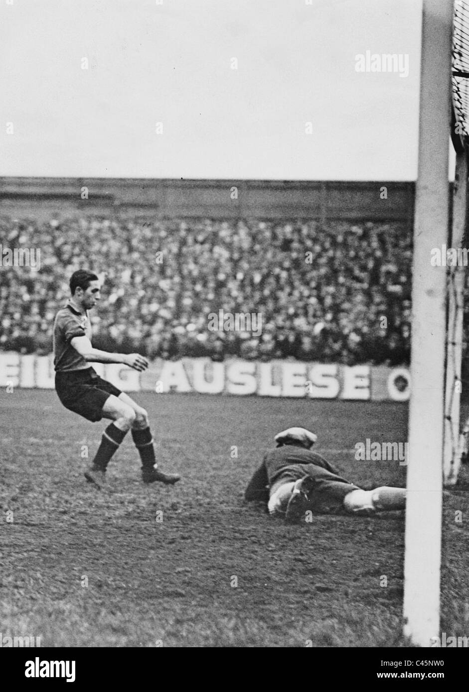 Hertha BSC Berlin against 1. FC Nuremberg, 1931 Stock Photo