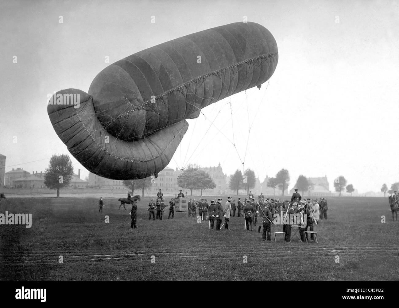 A moored balloon before ascent, 1897 Stock Photo