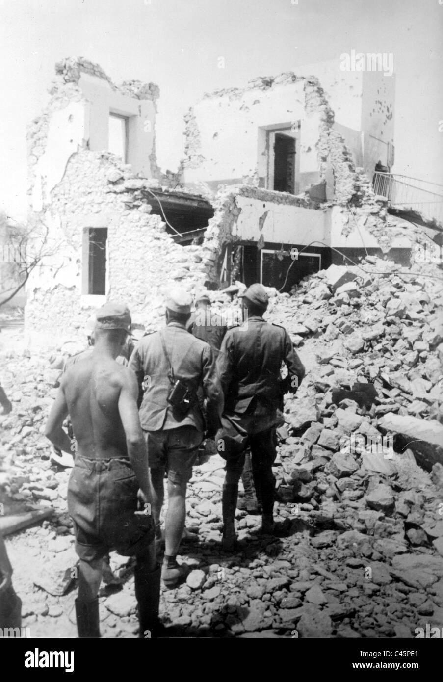 German Soldiers of the Africa Corps in Africa, 1941 Stock Photo