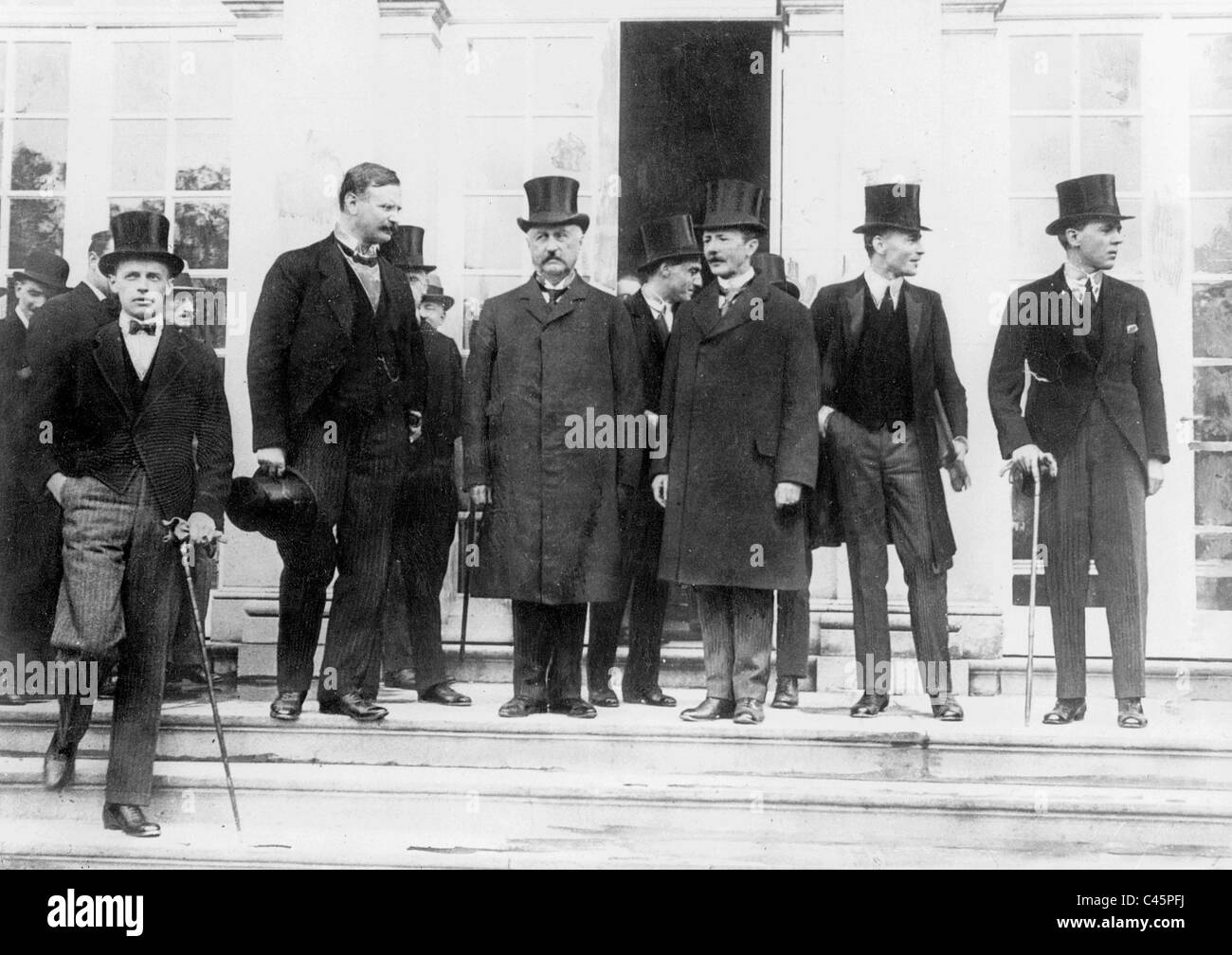 Joseph Wirth, Konstantin Fehrenbach and Walter Simons in Versailles, 1919 Stock Photo