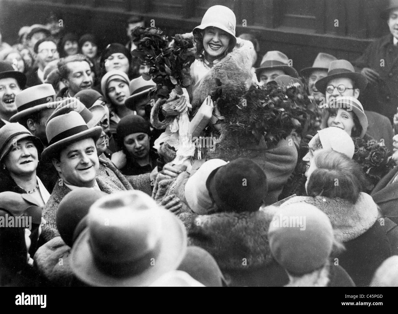 Lilian harvey 1907 1968 hi-res stock photography and images - Alamy