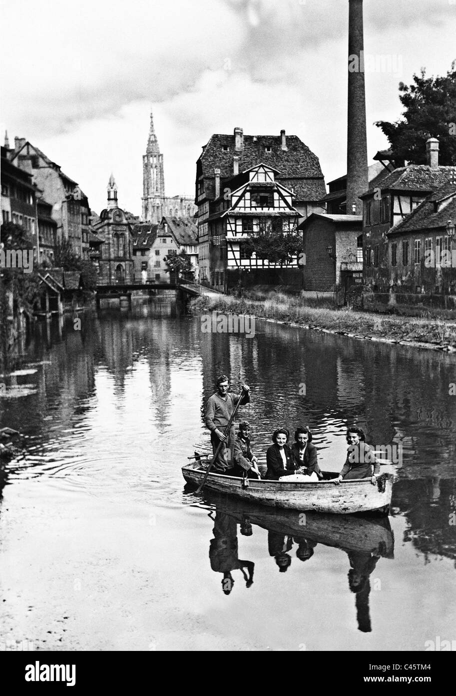 Boat ride on the Ill in Strasbourg, 1940/41 Stock Photo