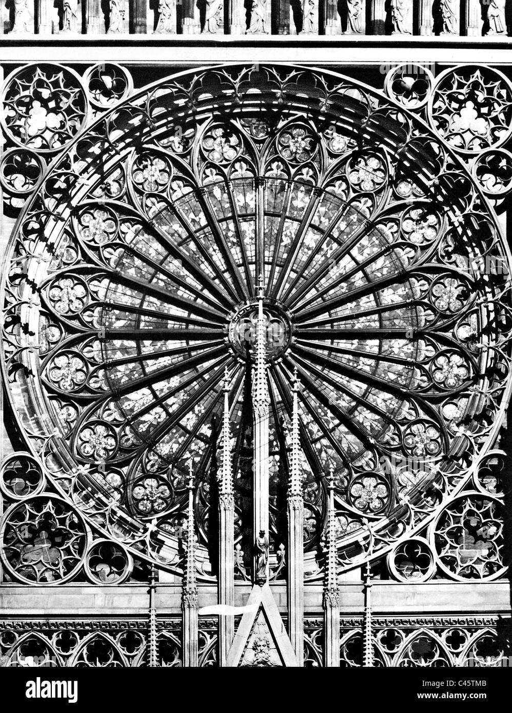 The rose window of the Strasbourg cathedral, 1931 Stock Photo Alamy
