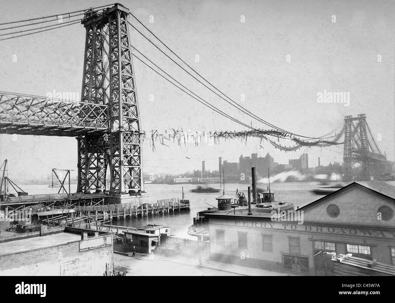 Williamsburg Bridge after the fire disaster, 1902 Stock Photo