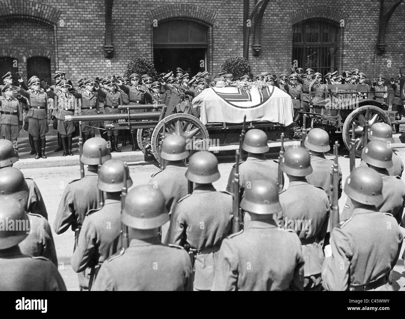 Reinhard Heydrich Death Photo