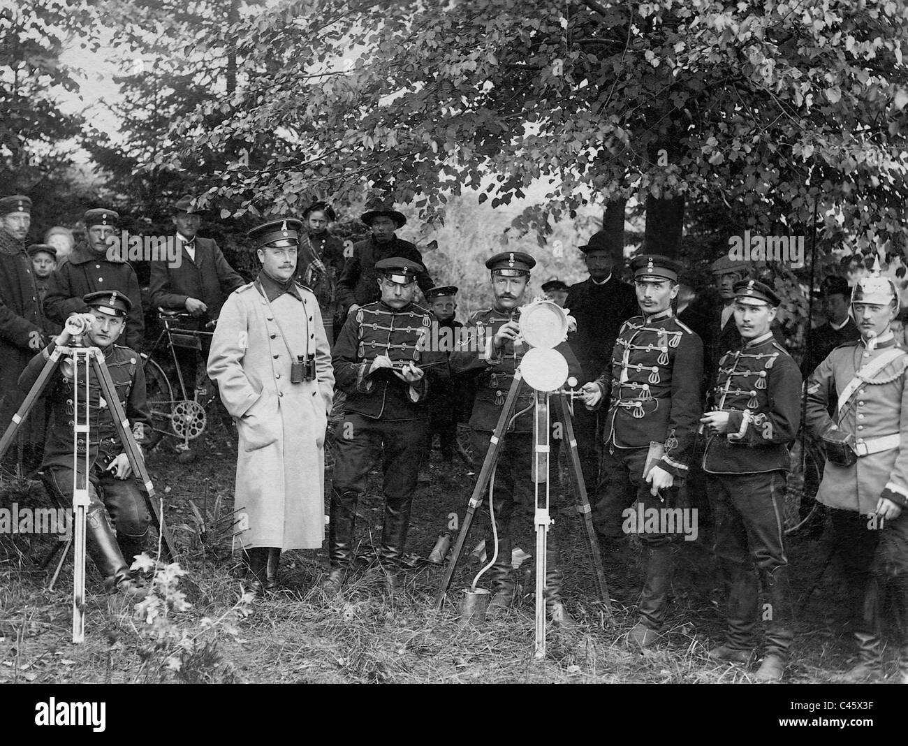 Soldiers of a heliograph department in the Imperial maneuvers, 1907 Stock Photo