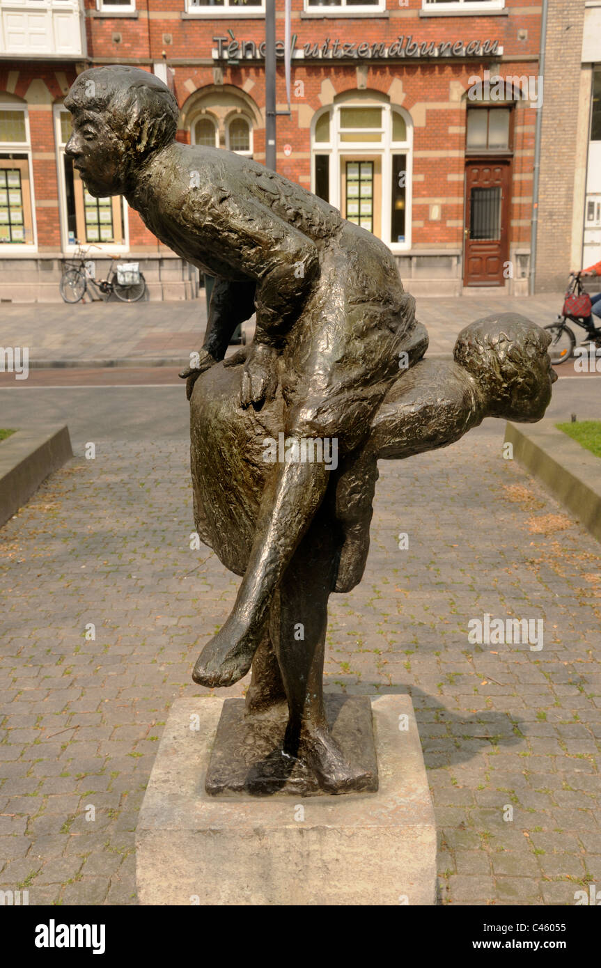 Den Bosch ( 's Hertogenbosch) Netherlands. 'Bokspringende kinderen' / Leapfrogging Children - Bronze statue Stock Photo