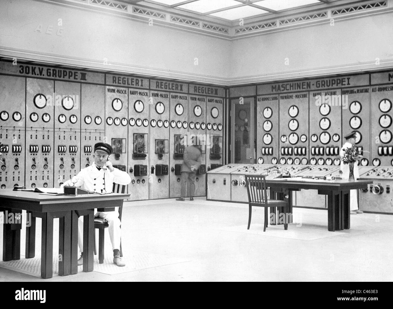 Mainframe computer of a turbine room Stock Photo - Alamy