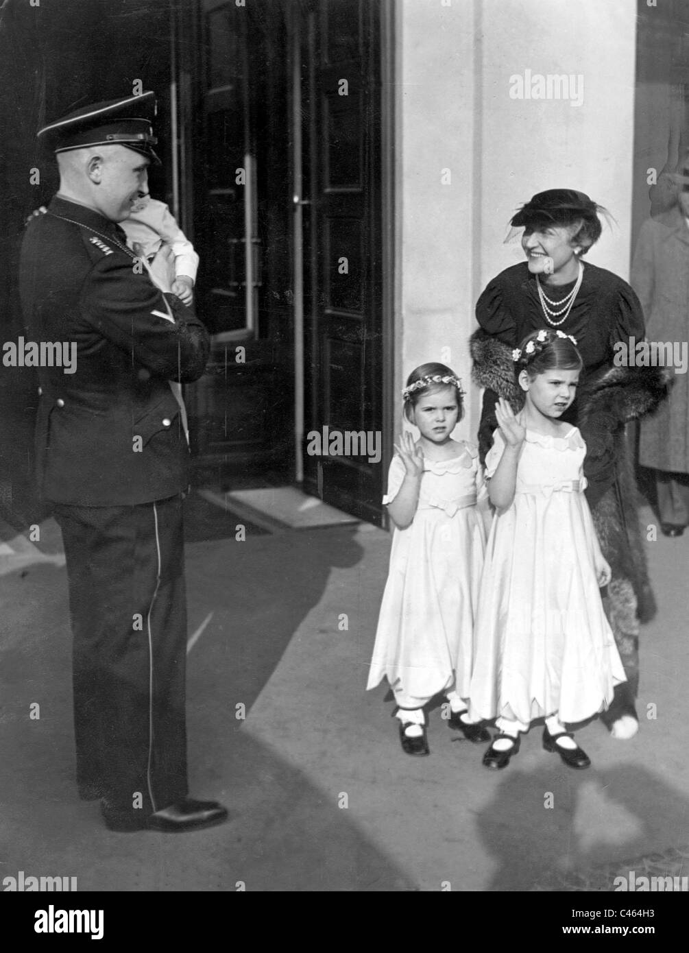 Magda Goebbels with her children Helga, Hilde and Helmut, 1937 Stock Photo