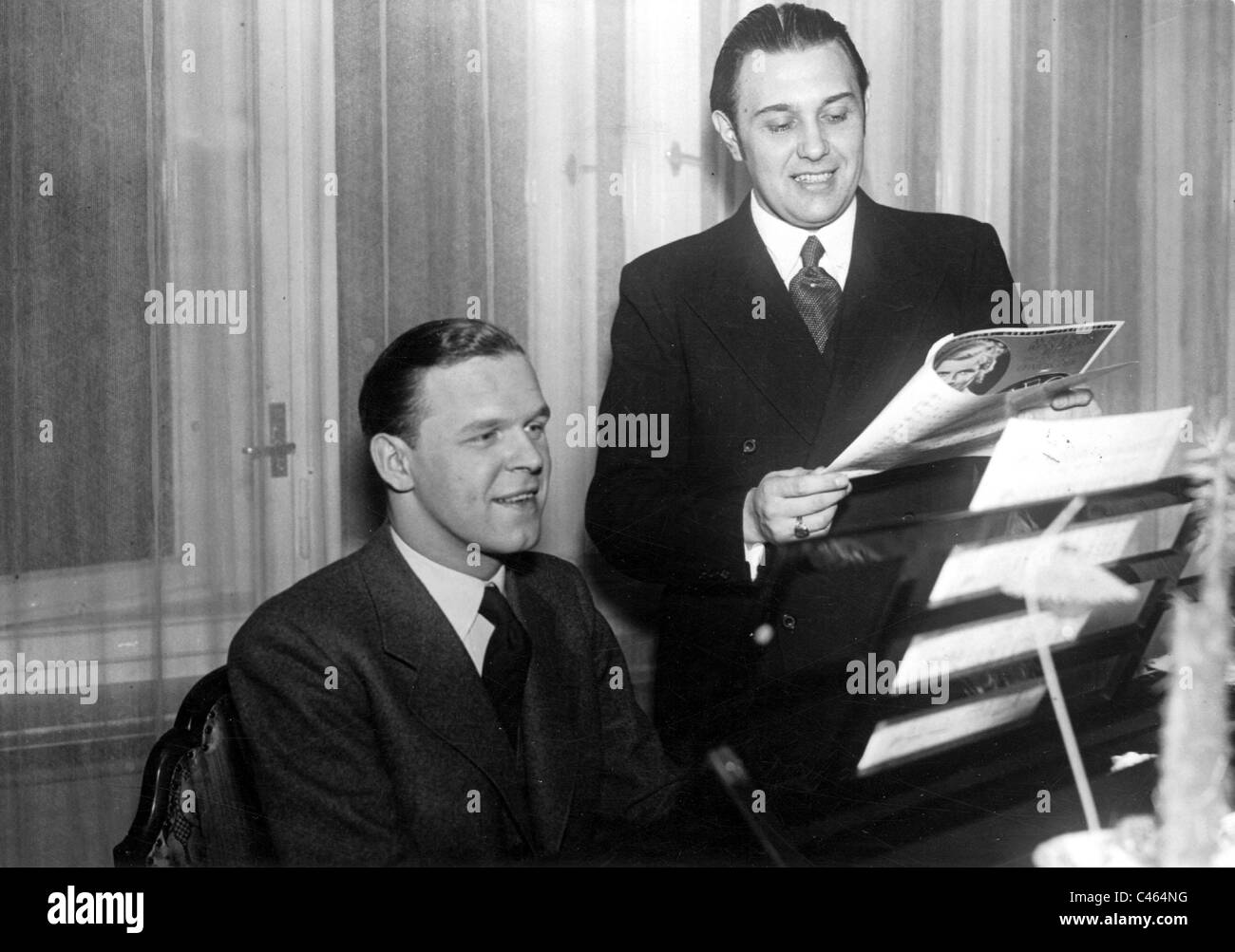 Franz Grothe (left) and Hans Fidesser, 1934 Stock Photo
