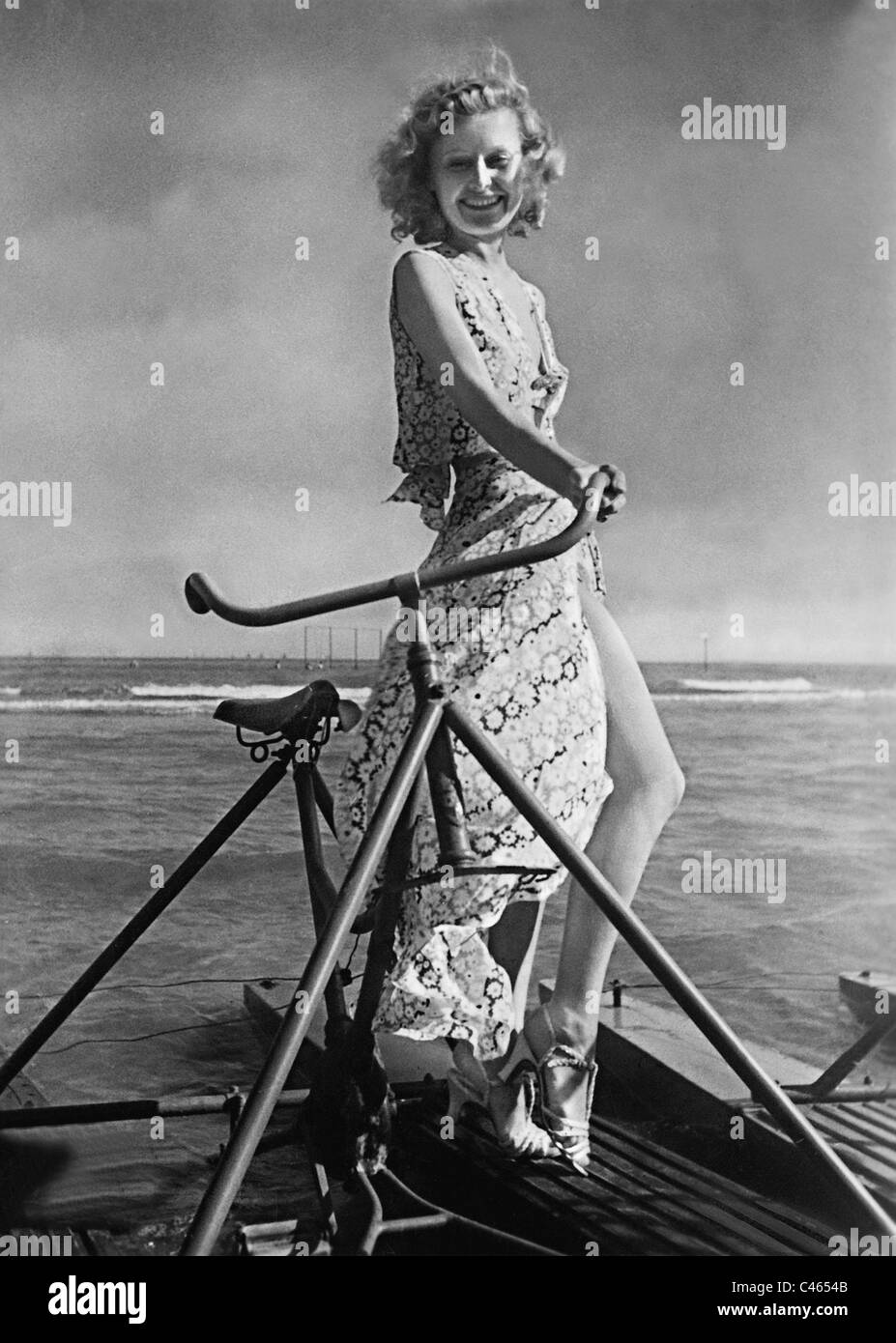 Lilian Harvey on a pedalo, 1937 Stock Photo