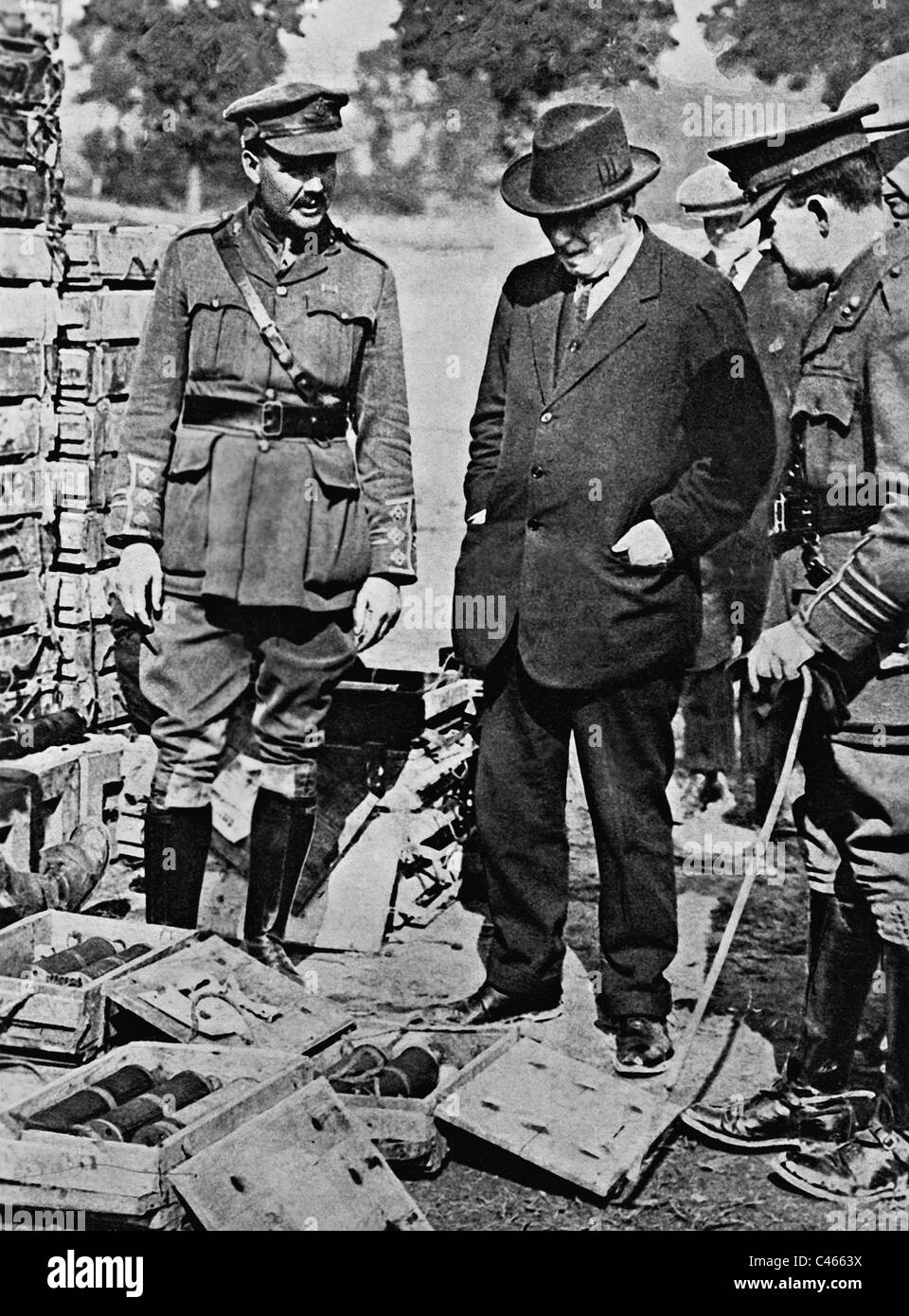 Herbert Henry Asquith on the Somme front, 1916 Stock Photo