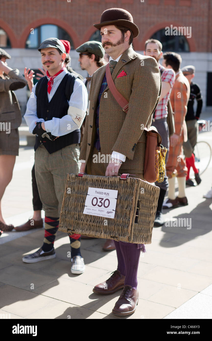 The Tweed Run, London, UK, 11th April 2011: participants gather in Paternoster Square   Photo by Mike Goldwater Stock Photo