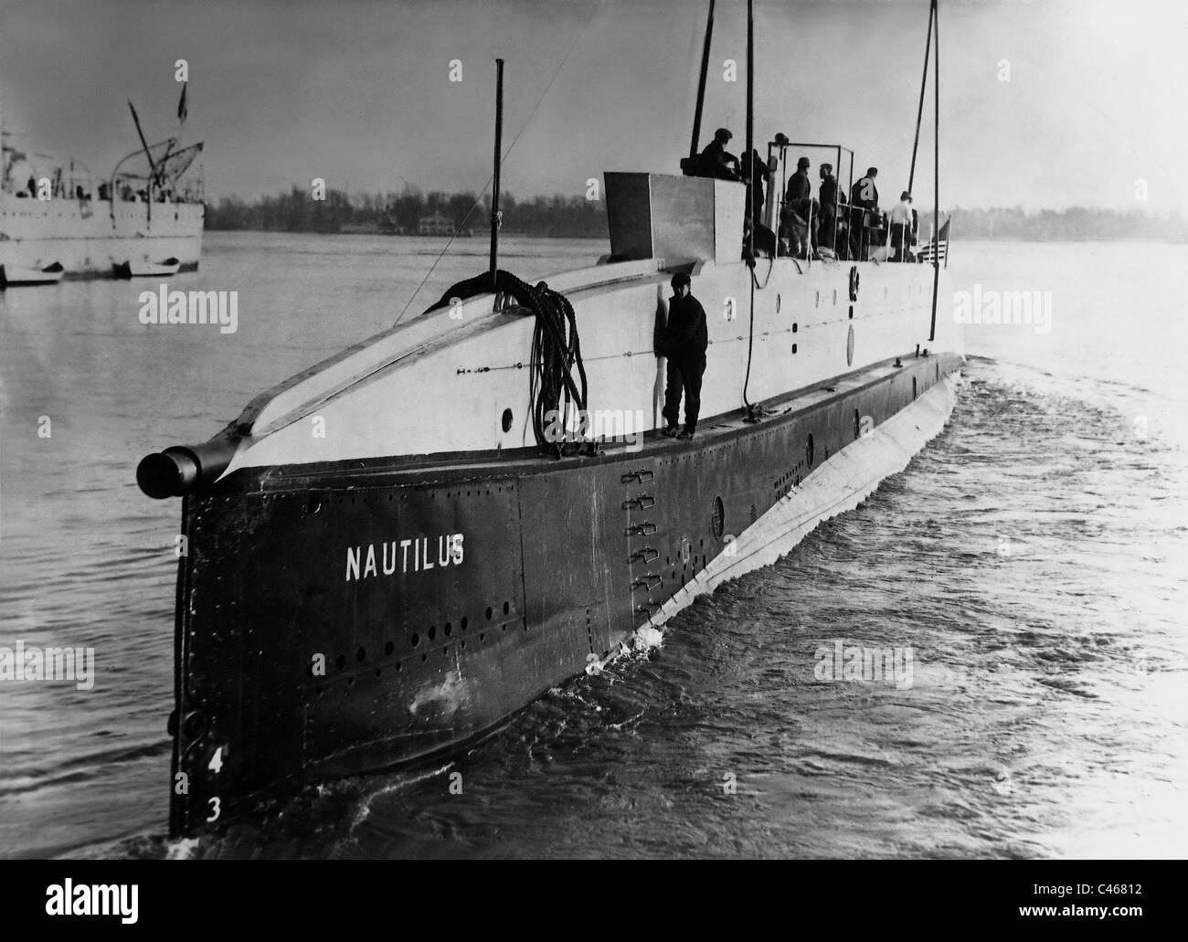 https://c8.alamy.com/comp/C46812/submarine-nautilus-1931-C46812.jpg