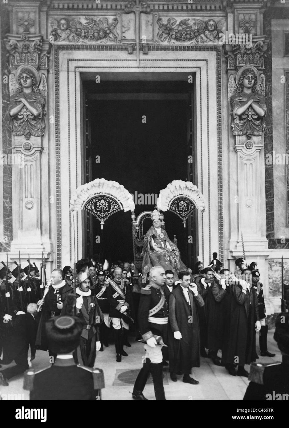 Pope Pius XI. in his portable throne, 1933 Stock Photo