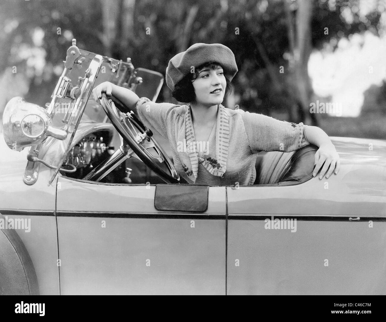 Betty Compson at the wheel of a car, 1921 Stock Photo