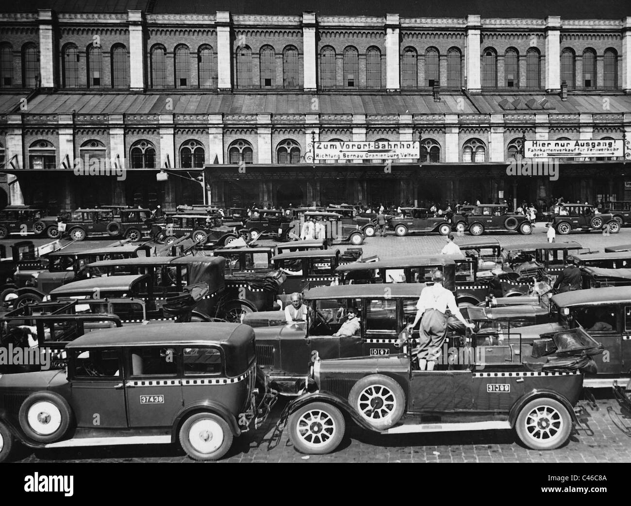 Taxis in Berlin, 1932 Stock Photo Alamy