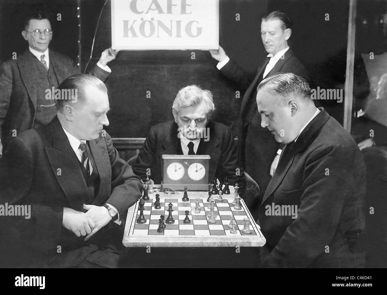 Alexander Alekhine, Emanuel Lasker and Efim Bogolyubov, 1929 Stock Photo -  Alamy