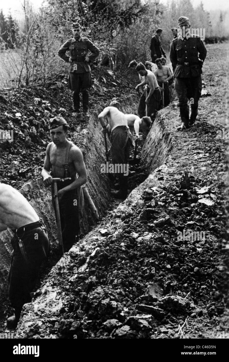 Second World War: Trench Warfare at the Eastern Front, , 1941-1945 Stock Photo