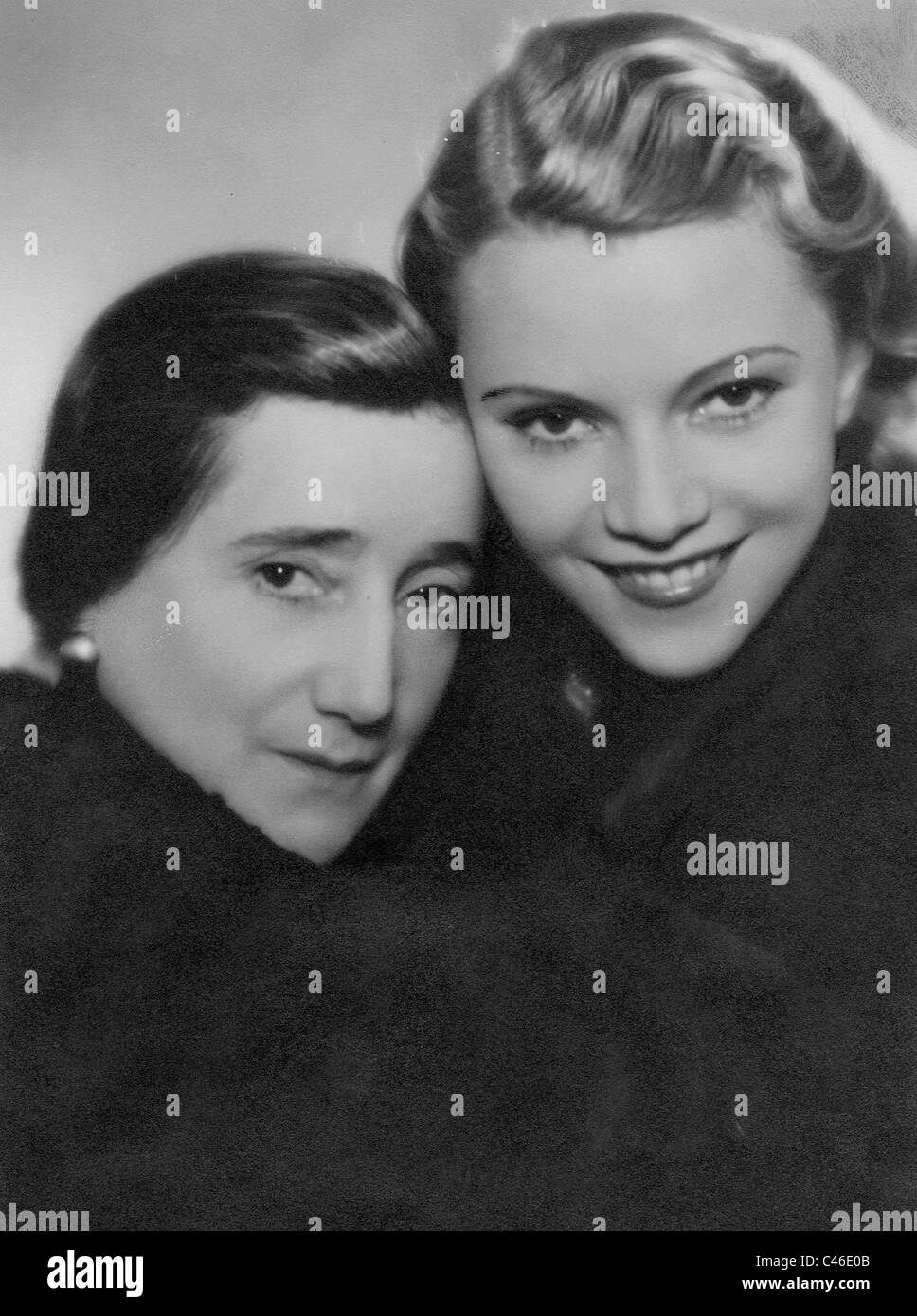 Annabella with her mother, 1935 Stock Photo