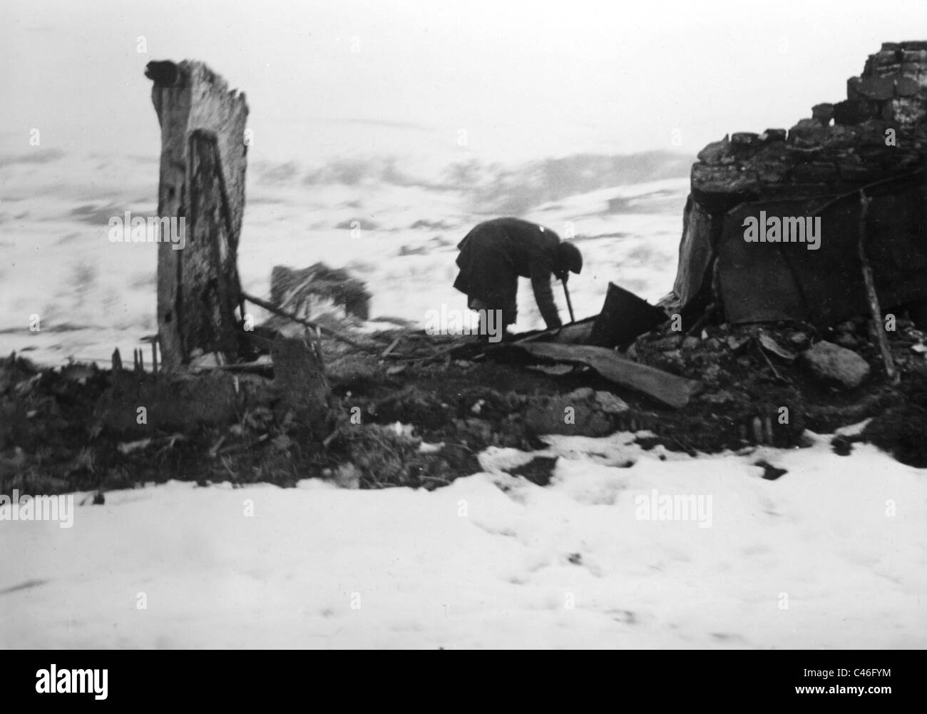 World war ii 1939 1945 evacuation hi-res stock photography and images ...