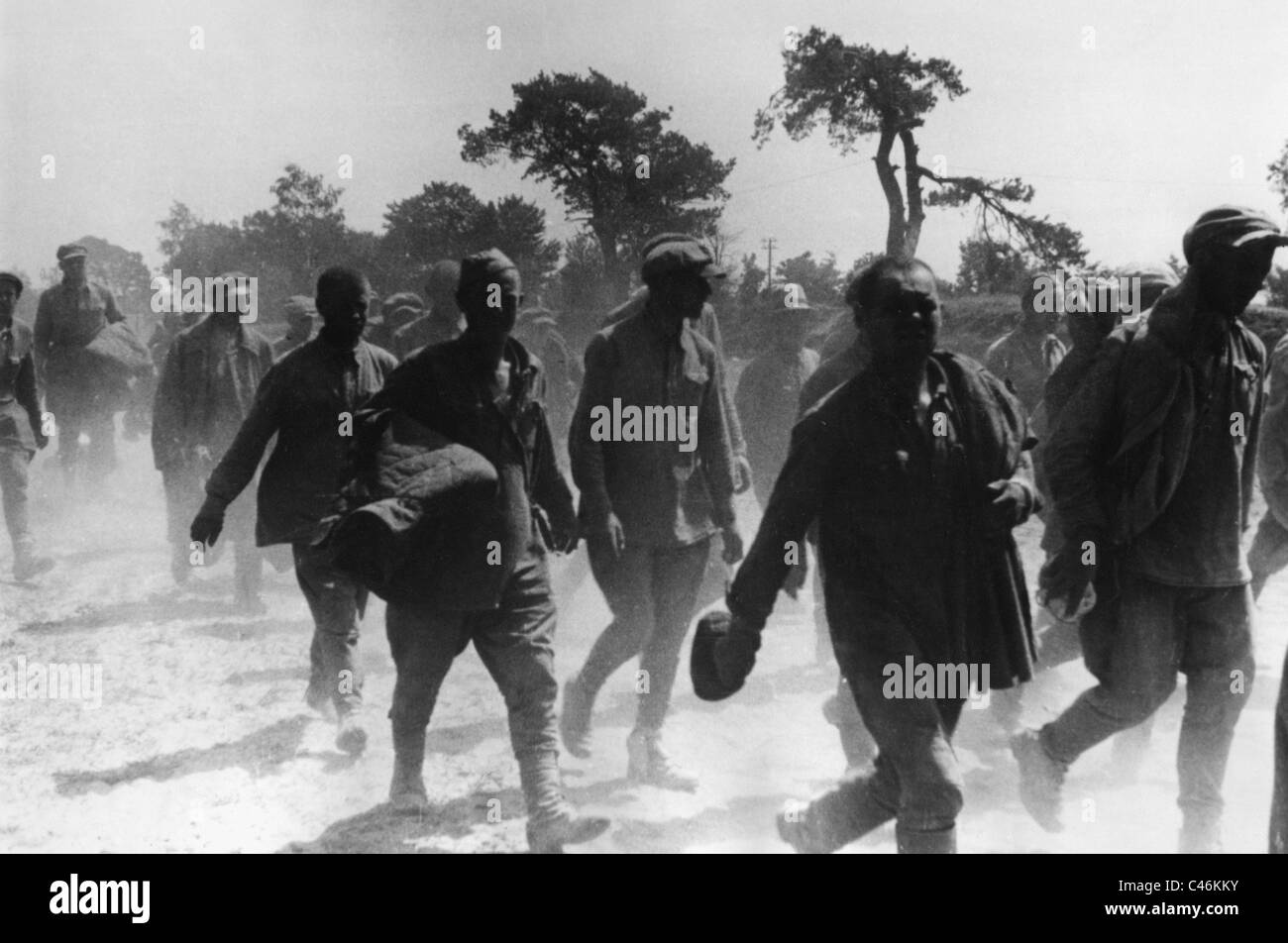 Advancing allied troops Black and White Stock Photos & Images - Alamy