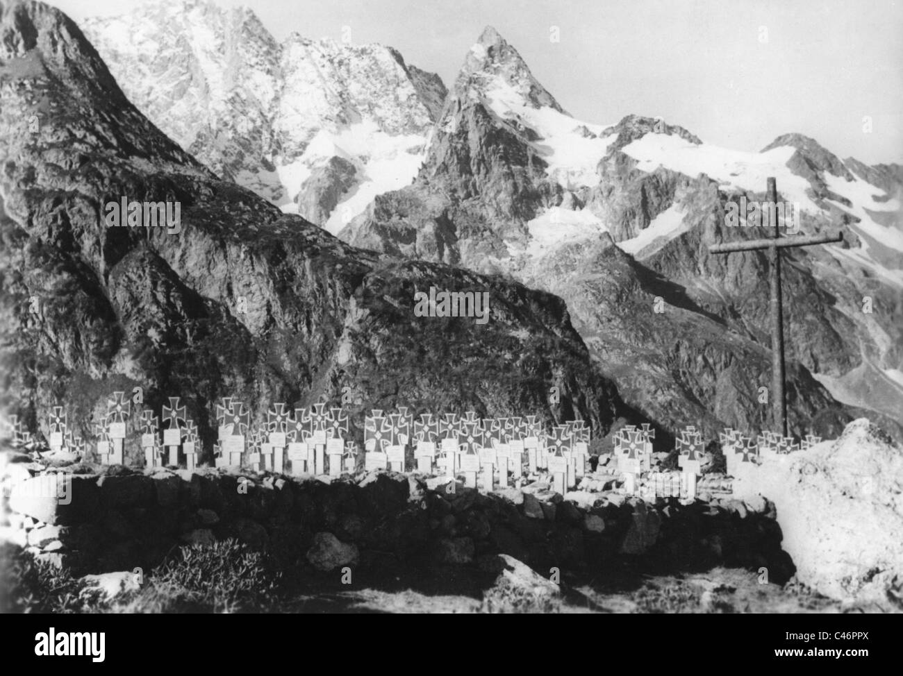 Second World War: German mountain infantry at Mount Elbrus, 1942 - 1943 ...