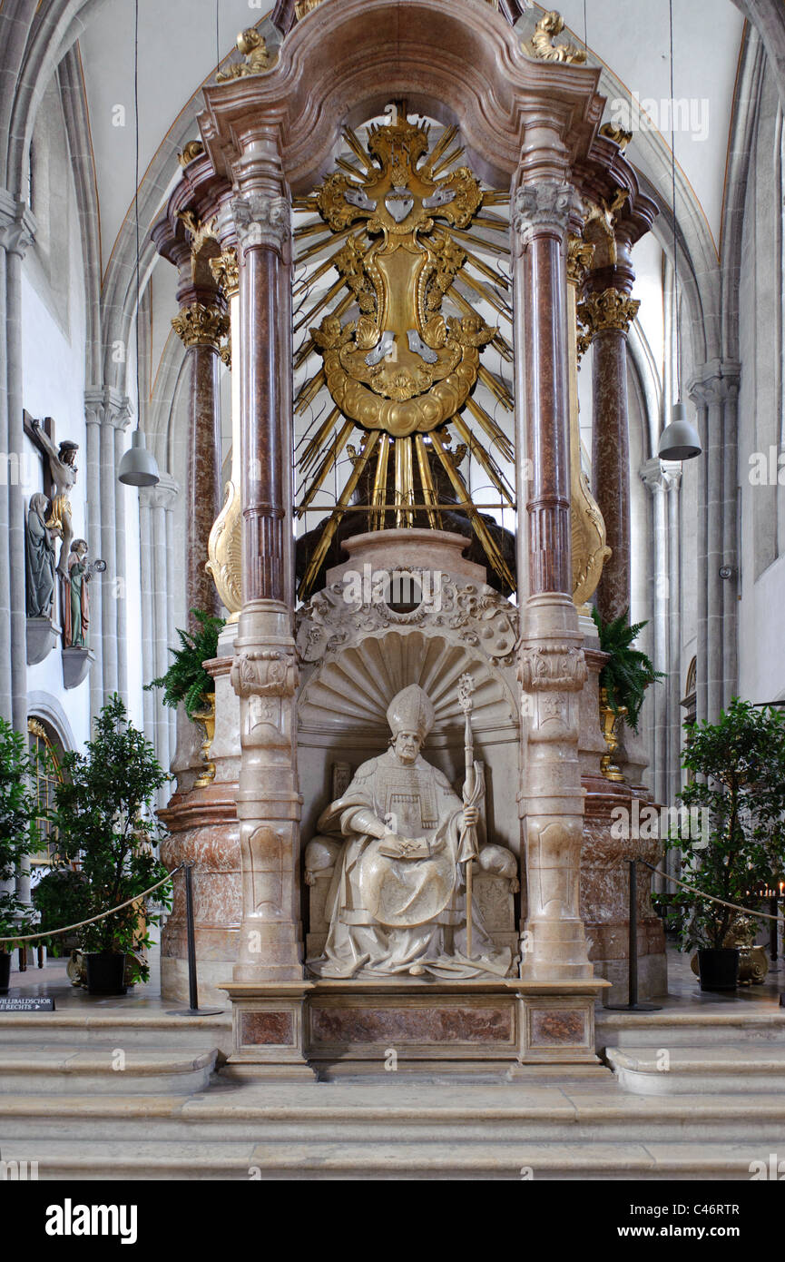 Baroque altar in gothic church hi-res stock photography and images - Alamy