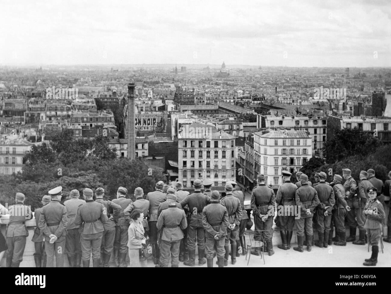 Wehrmacht arc de triomphe Black and White Stock Photos & Images - Alamy