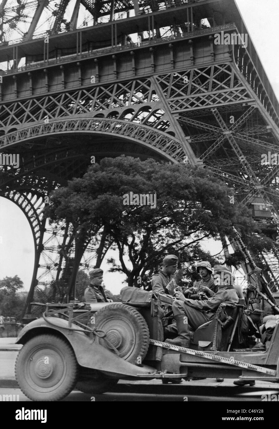 German troops marching in paris hi-res stock photography and images - Alamy