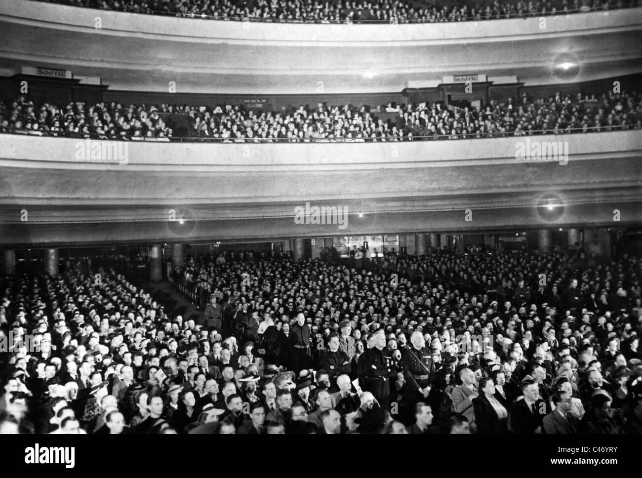 Paris occupation second world war hi-res stock photography and images ...