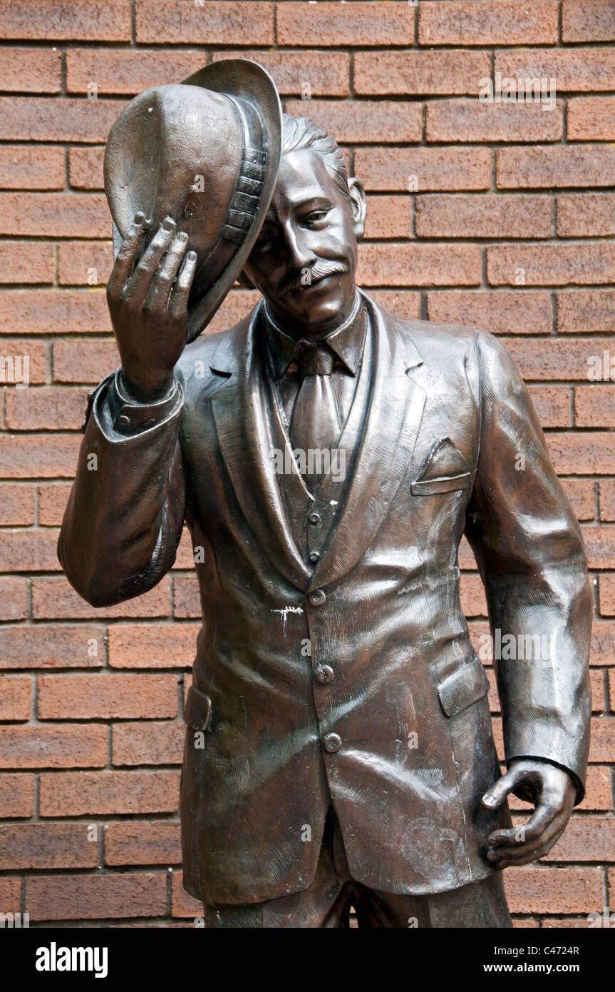 Tipping hat uk hires stock photography and images Alamy