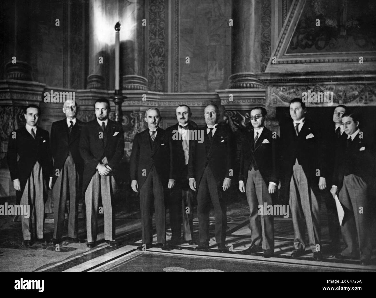 Benito mussolini 1932 hires stock photography and images Alamy