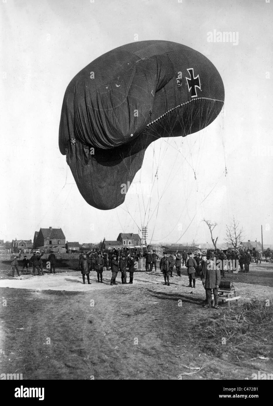 Observation balloon wwi hires stock photography and images Alamy