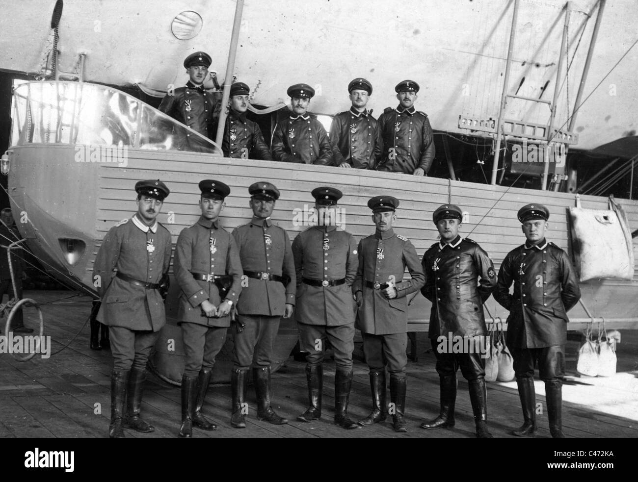 The crew of the military airship Z IX, 1914 Stock Photo