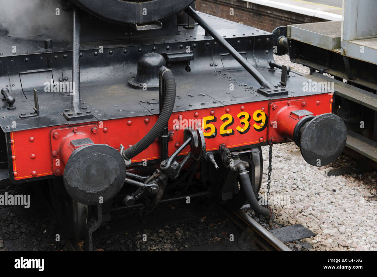 Close up detail of buffers and coupling on steam locomotive 5239 Stock Photo