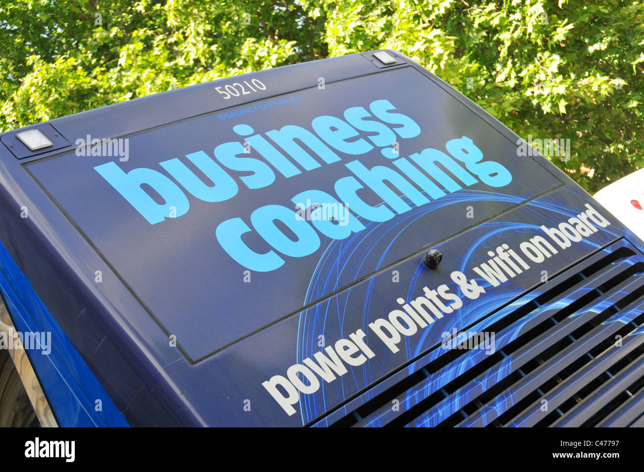 Coach business coaching wifi on board Oxford Tube coach London to