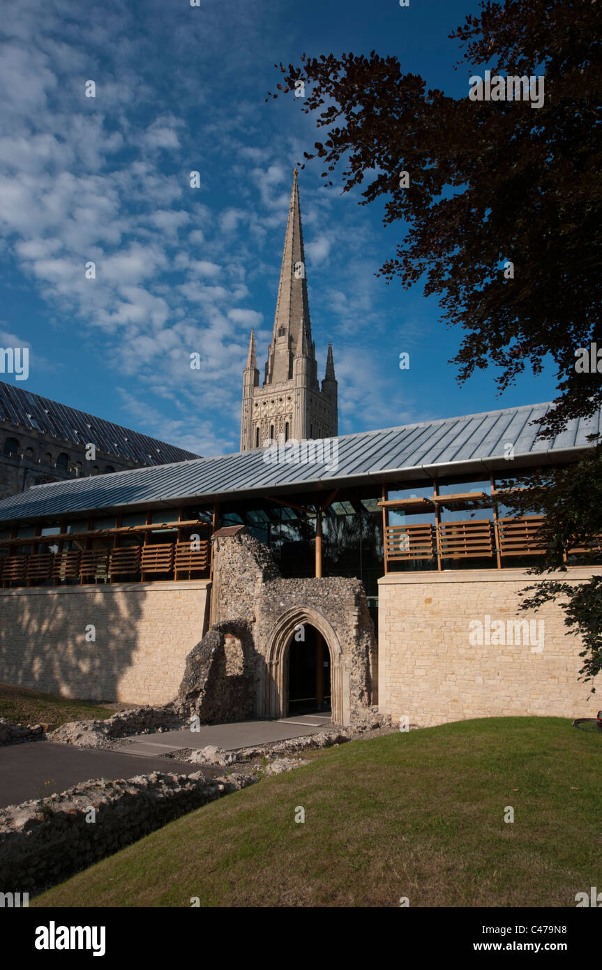 Visitors centre Norwich Cathedral Hostry designed by Hopkins Architects Stock Photo
