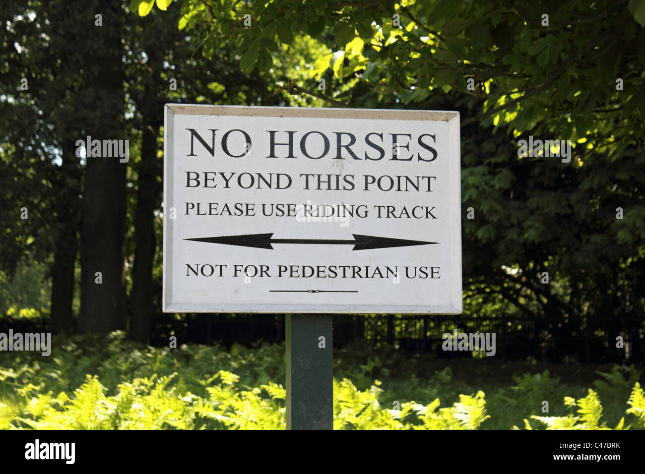 Sign for horse riders at Snow Hill in Windsor Great Park, Berkshire, England, UK Stock Photo