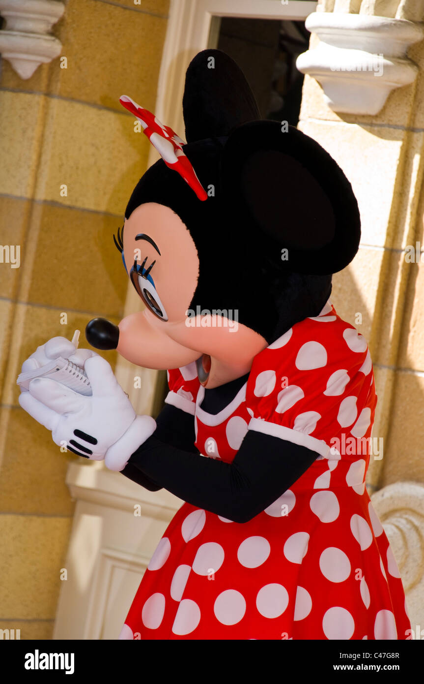 Minnie mouse character at disneyland Stock Photo - Alamy