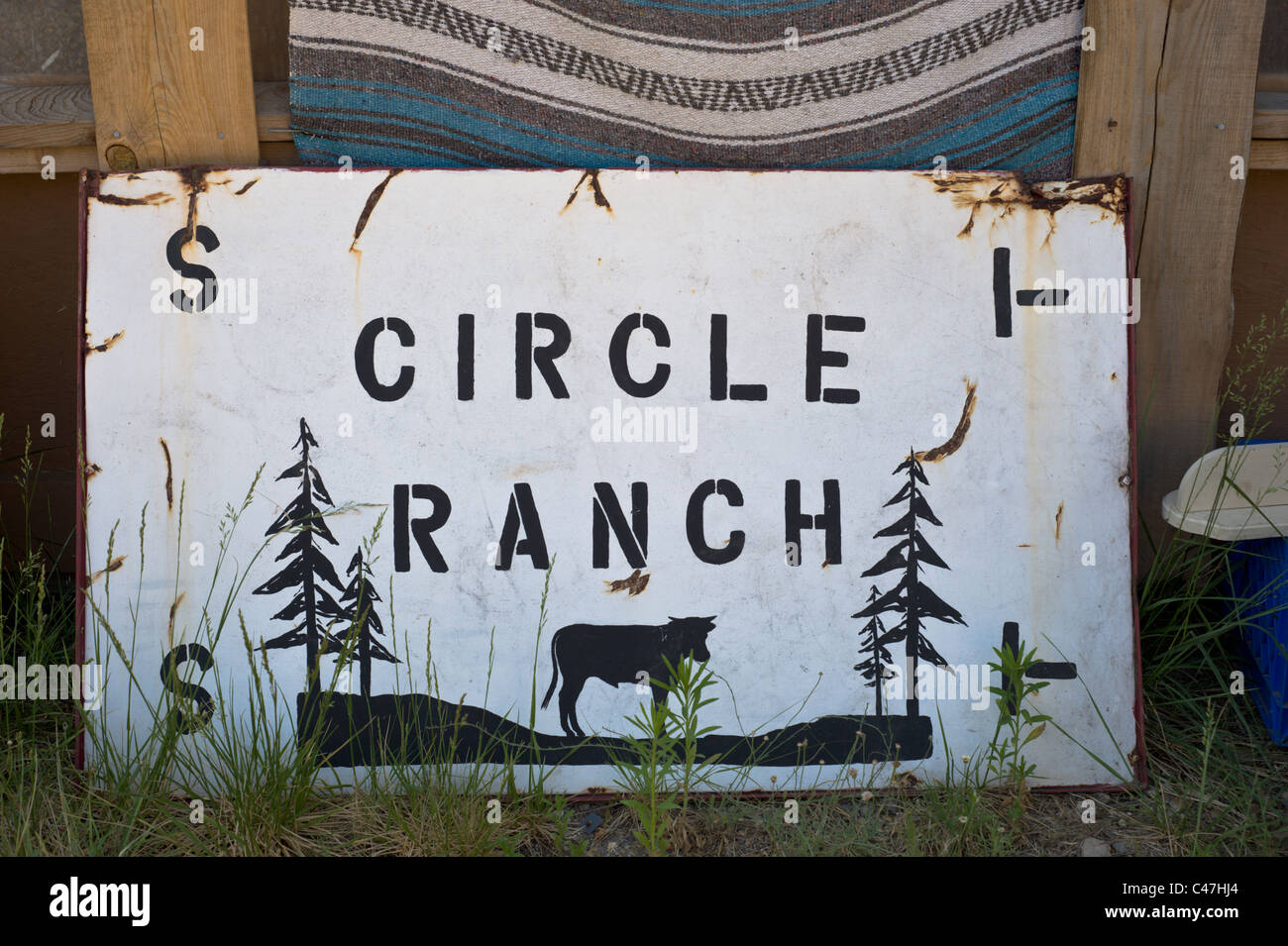 An old sign for the Circle Ranch found in Lincoln County, New Mexico. Stock Photo