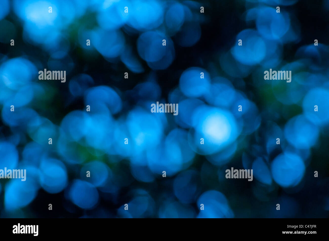 Abstract blue bokeh hi-res stock photography and images - Alamy