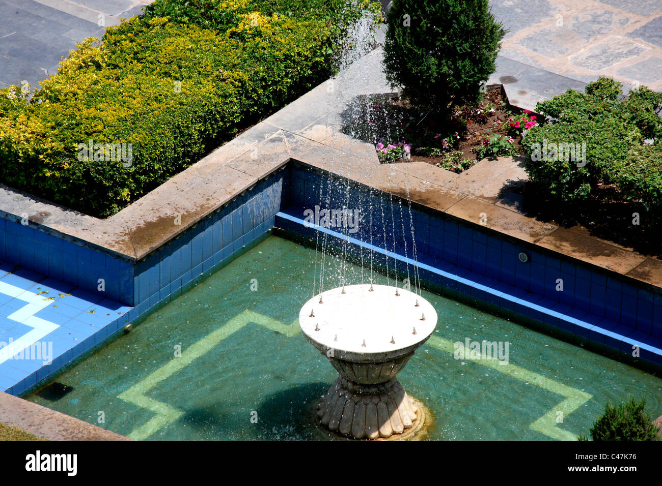 Indian water fountain hi-res stock photography and images - Alamy