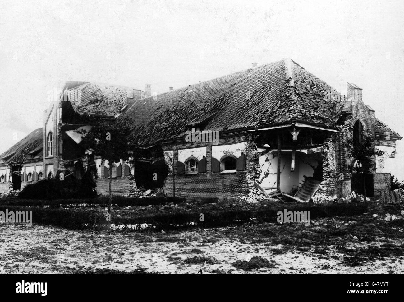 Destroyed indoor riding arena in East Prussia, 1915 Stock Photo