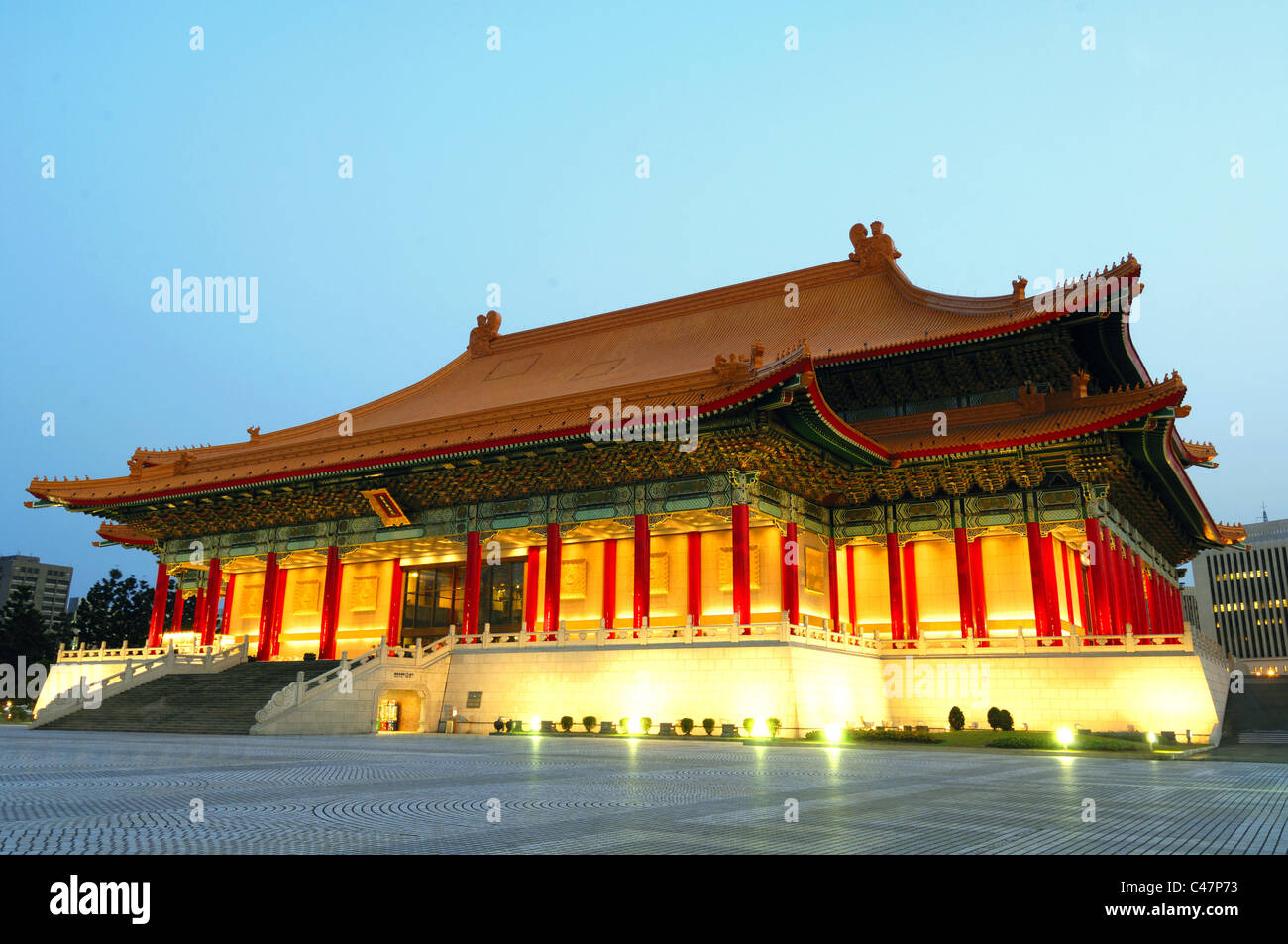 Opera house lit up at night, Chiang Kaishek Memorial Hall, Taipei, Taiwan Stock Photo