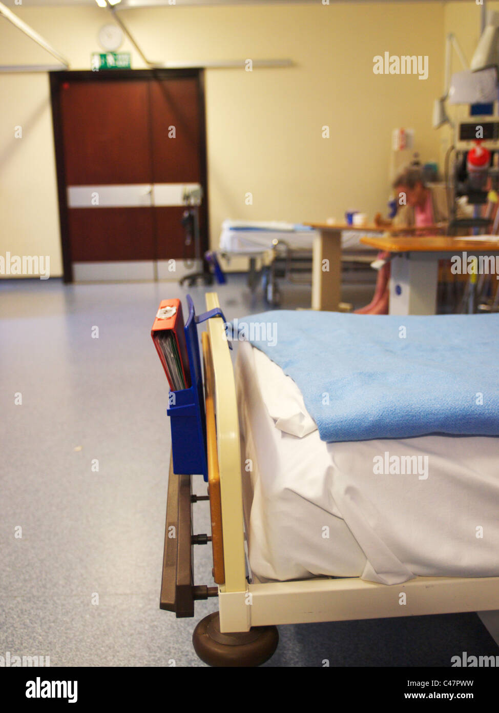 Hospital beds in UK NHS Hospital Mixed Ward Stock Photo