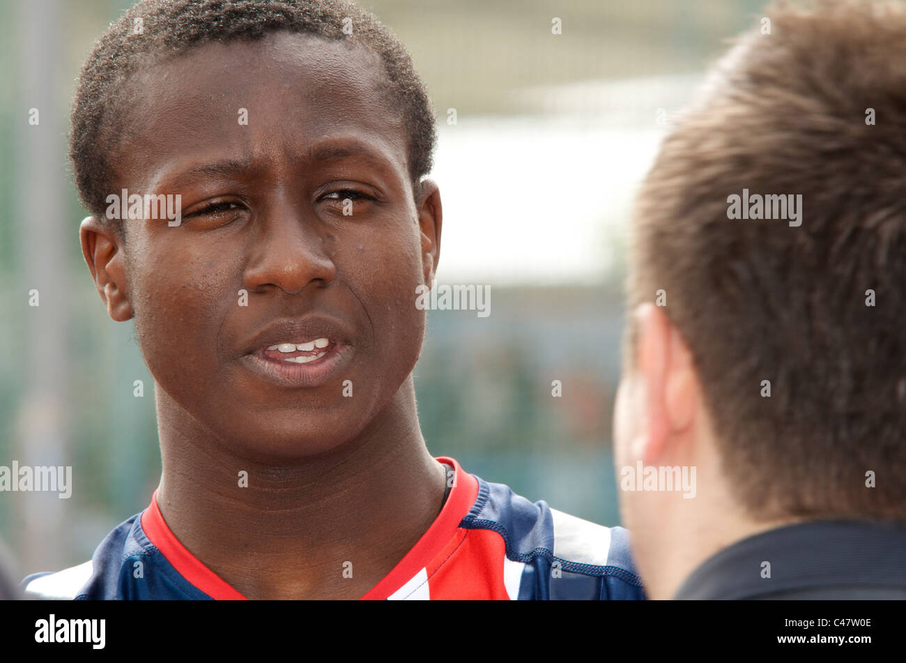 ola abidosun being interviewed by channel 4 at paralympic world cup, manchester, may 2011 Stock Photo