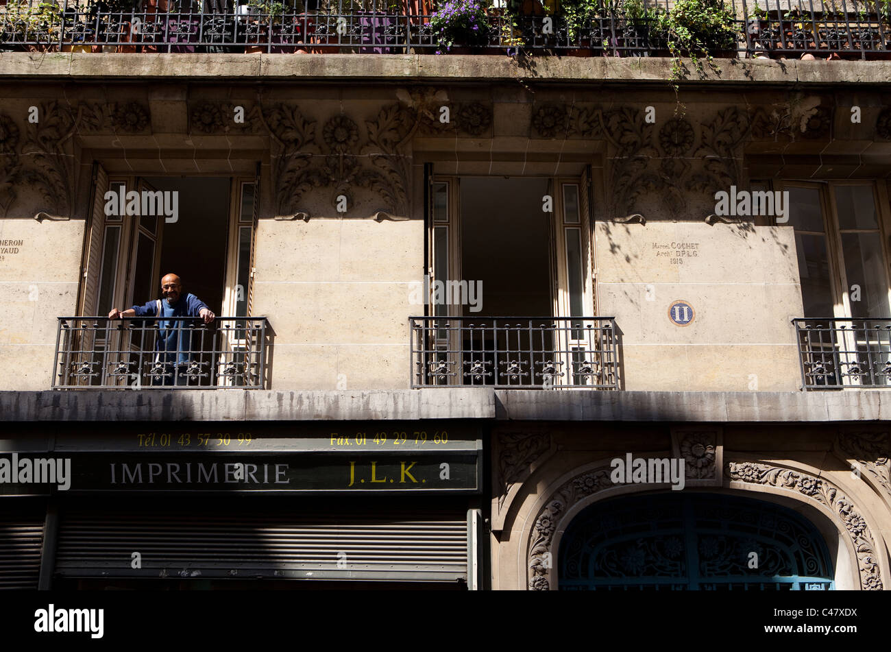 Paris window balcony hi-res stock photography and images - Alamy