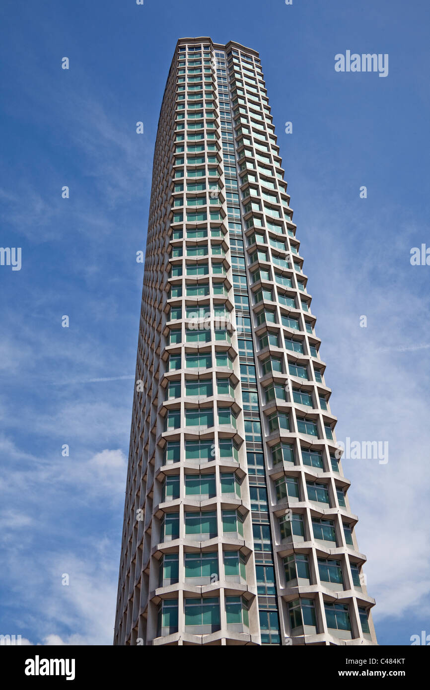 Centrepoint hi-res stock photography and images - Alamy